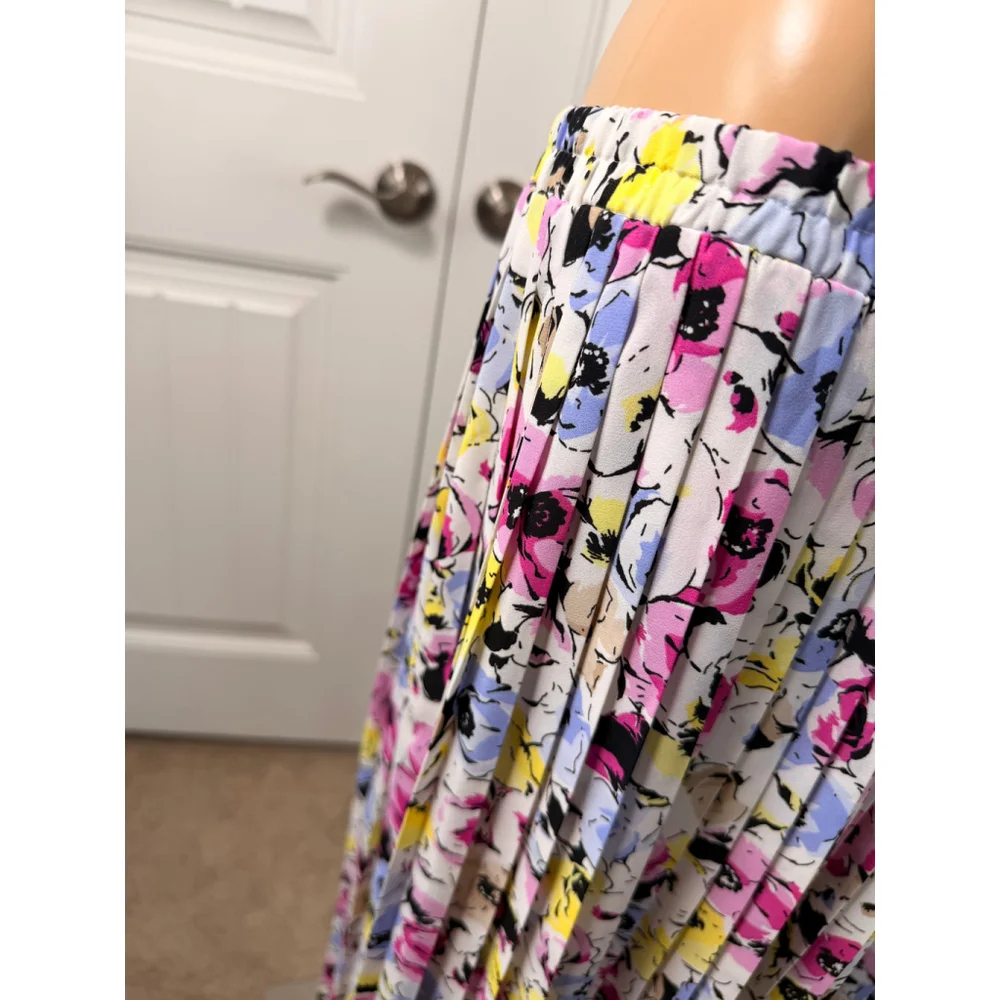 Womens DANA BUCHMAN Midi Skirt L White Floral Pleated Romantic Breezy Artsy Airy
